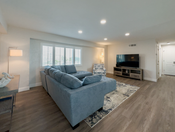 Siesta Key Vacation Condo Sleeps Six Guests.